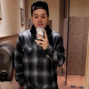 Meet your Posher, Eli